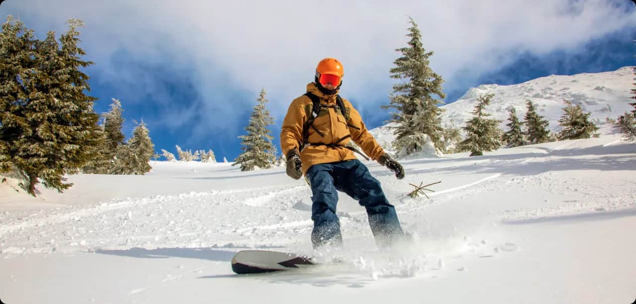 Tu escapada invernal en España: Sol, nieve, cultura y ahorro